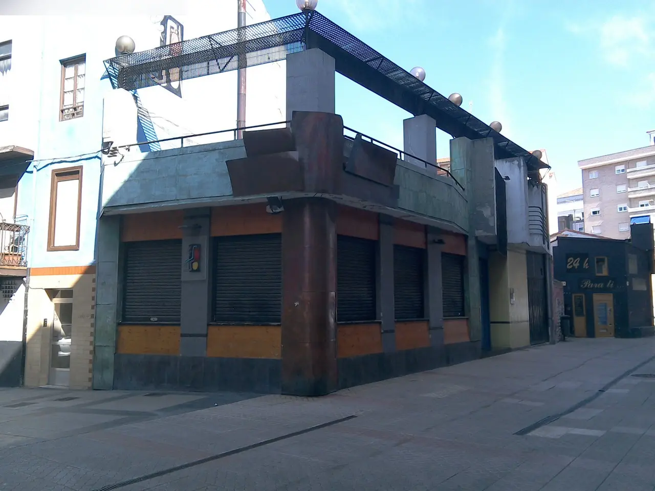 Local en Torrelavega