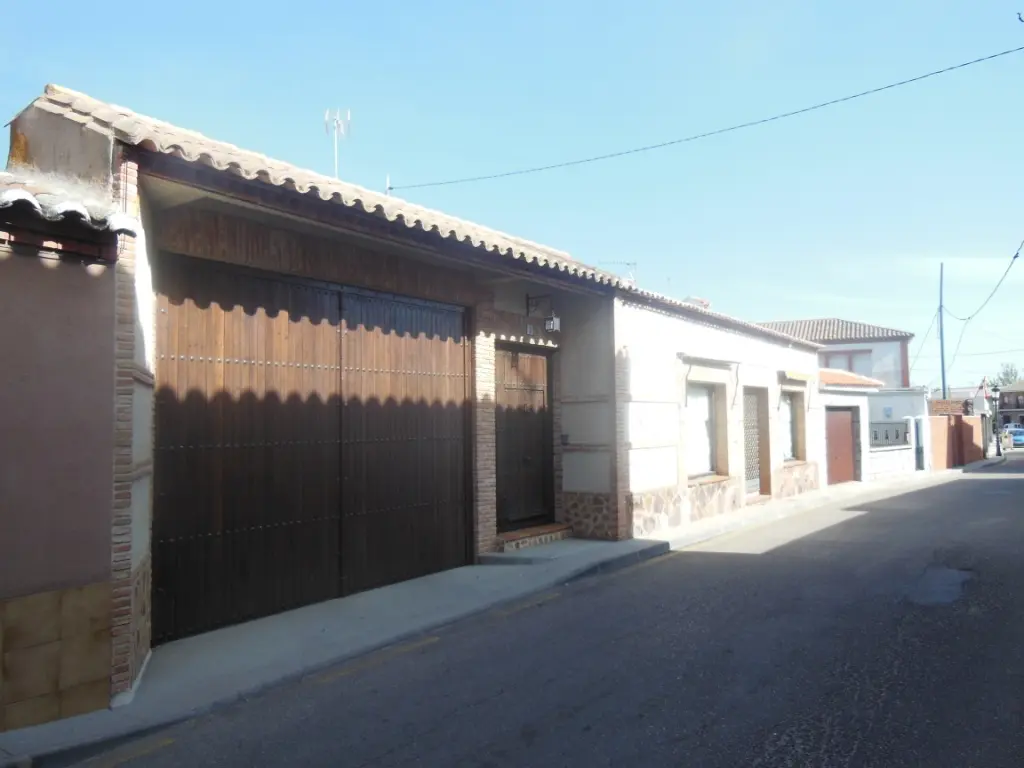 Vivienda en Cuerva