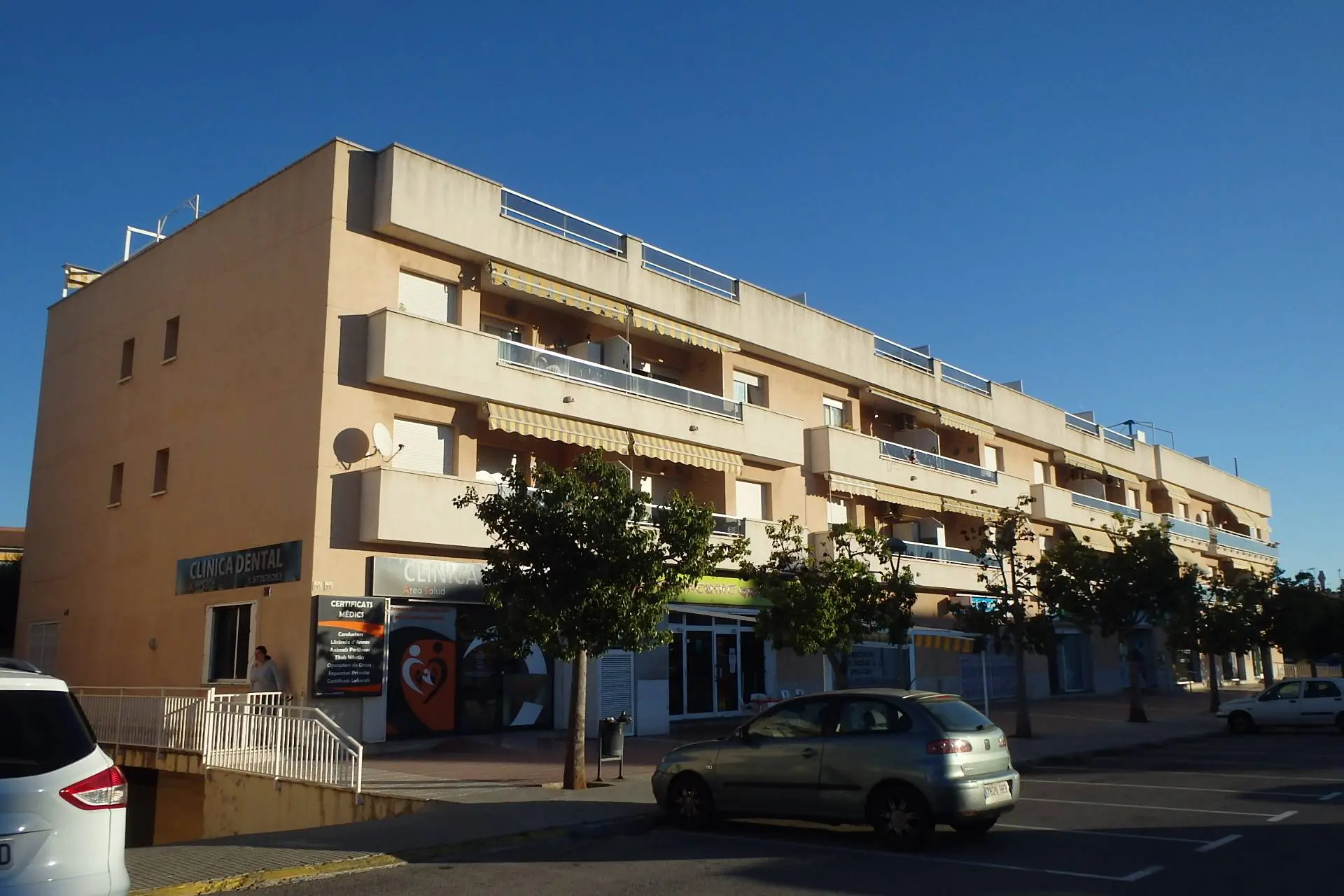 Local en Cunit