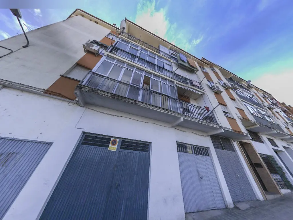 Local en Plasencia