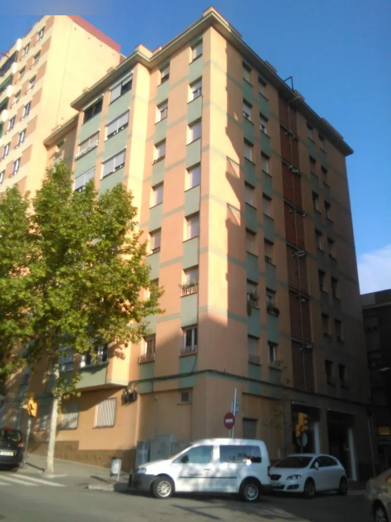 Local en Sant Feliu de Llobregat