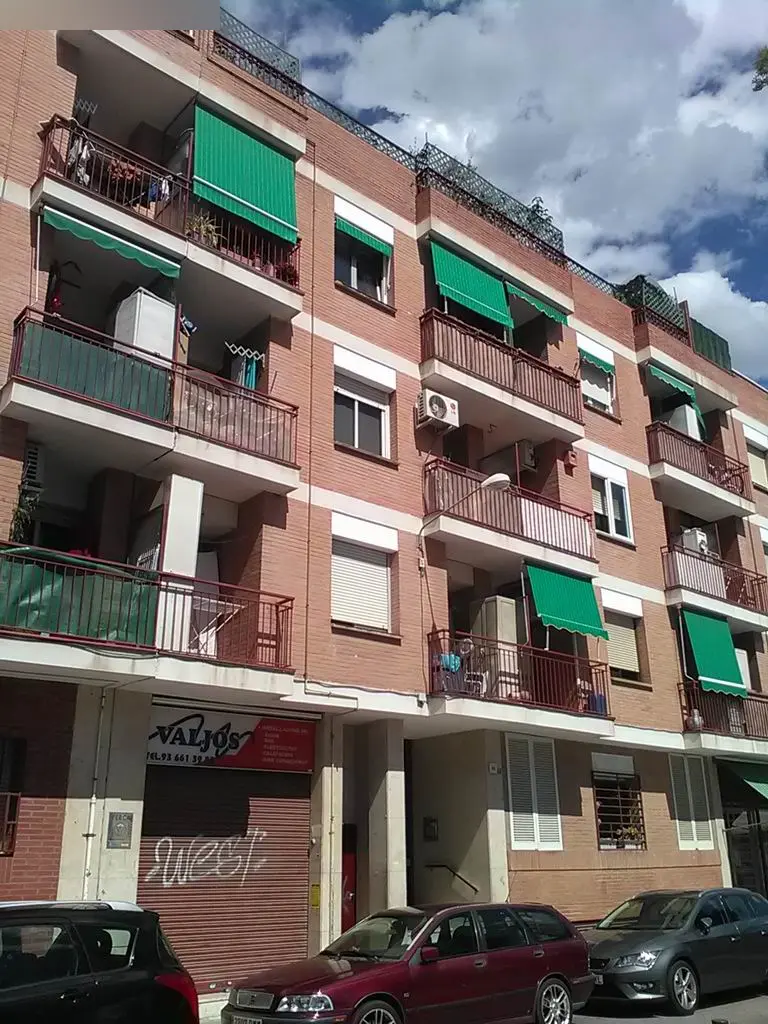 Local en Sant Boi de Llobregat