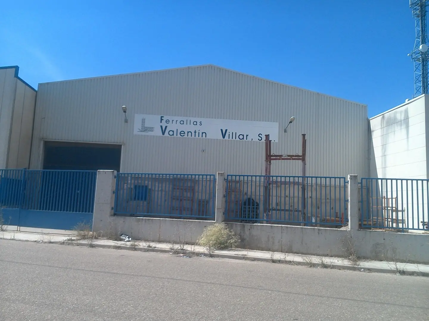Nave en Santovenia de Pisuerga