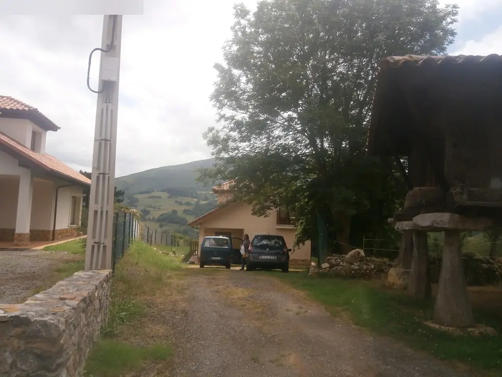 Vivienda en Parres