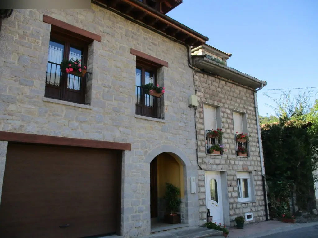Vivienda en Lena
