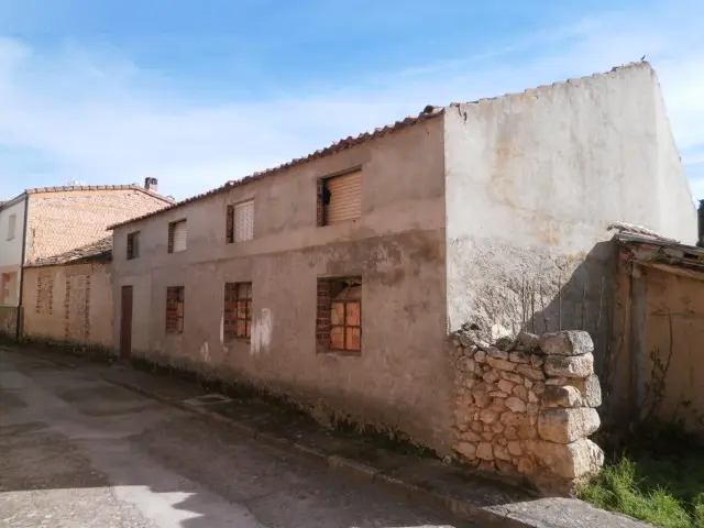 Nave en Cobos de Fuentidueña