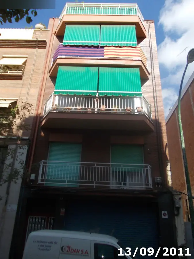 Local en Esplugues de Llobregat