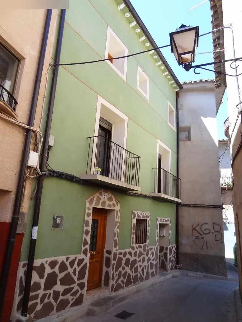 Vivienda en Brea de Aragón