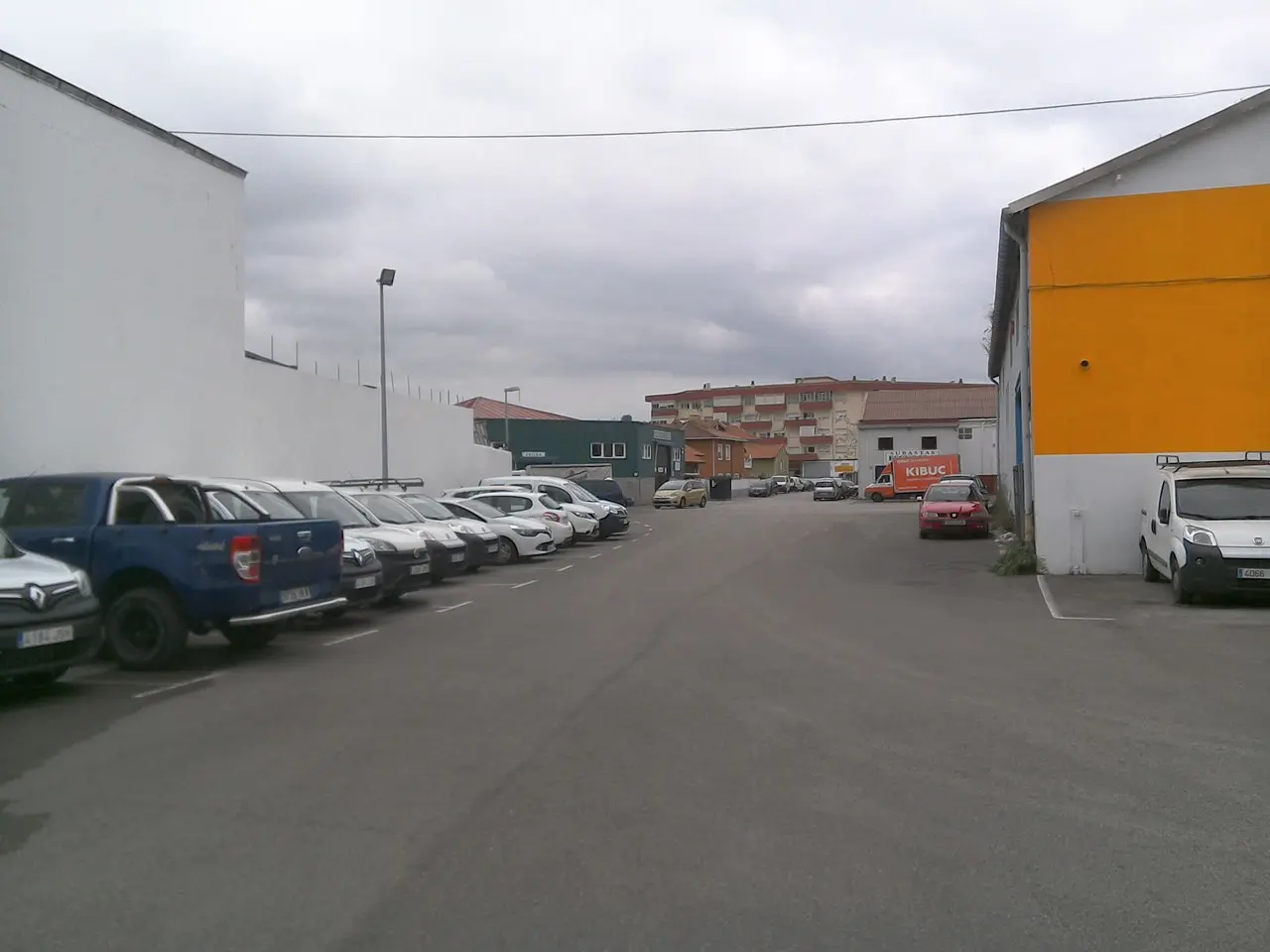 Nave en Torrelavega