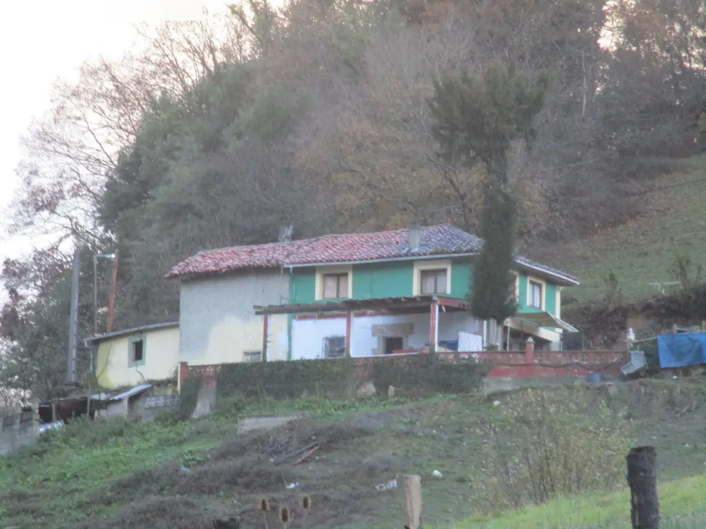 Vivienda en Bimenes