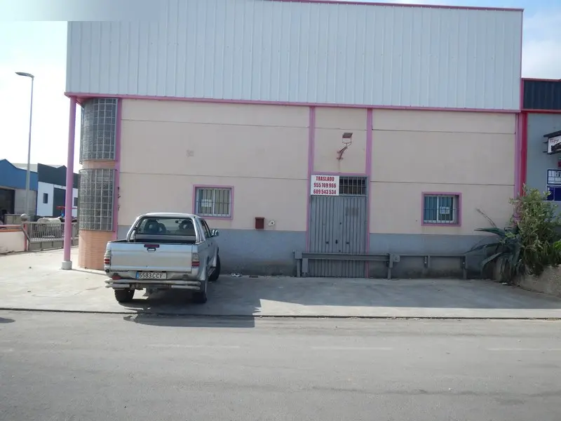 Nave en Benacazón