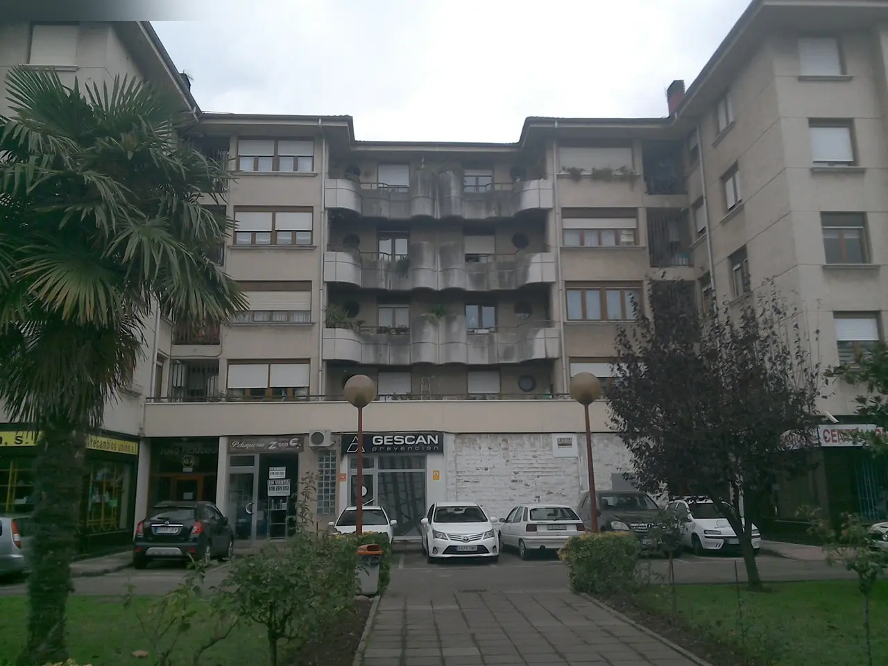 Local en Torrelavega