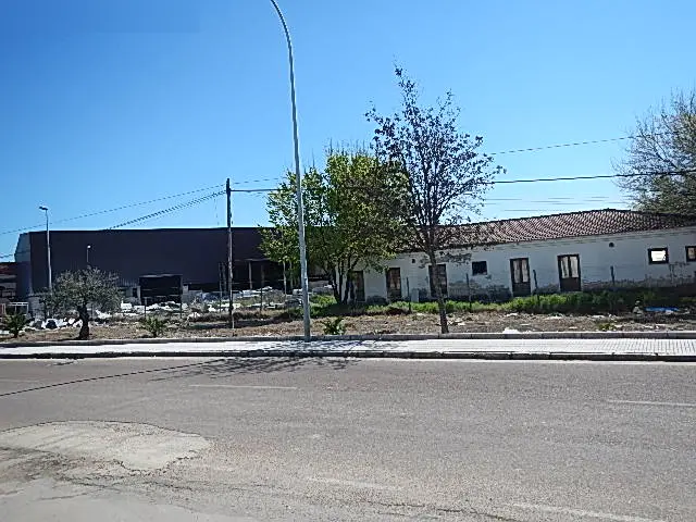 Nave en Montijo