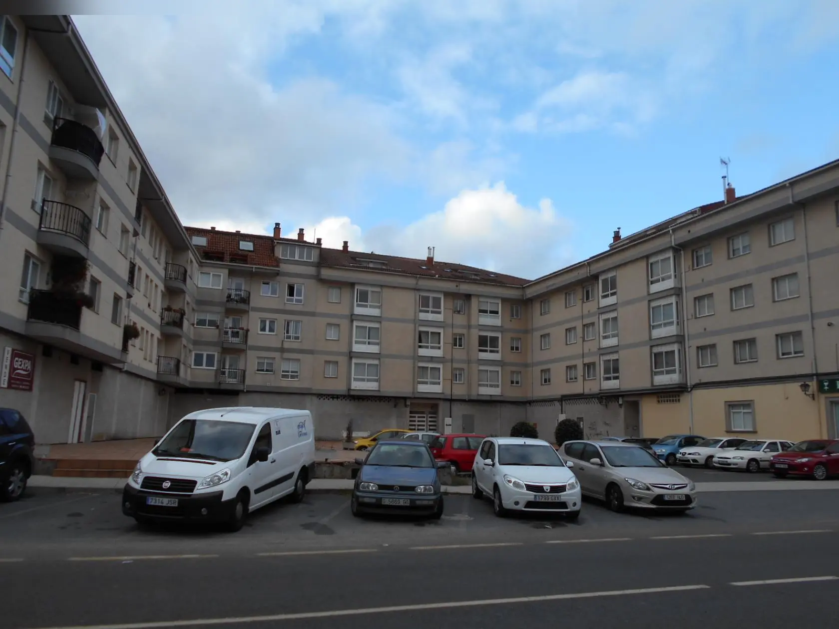Vivienda en Rois
