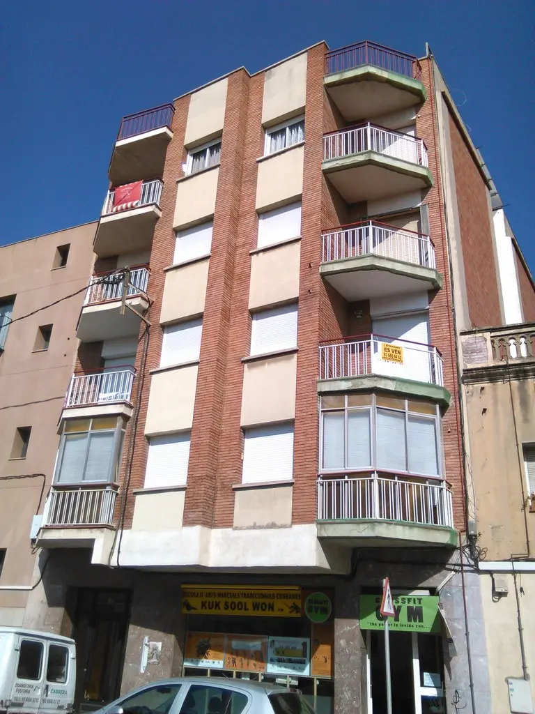 Local en Sant Feliu de Llobregat