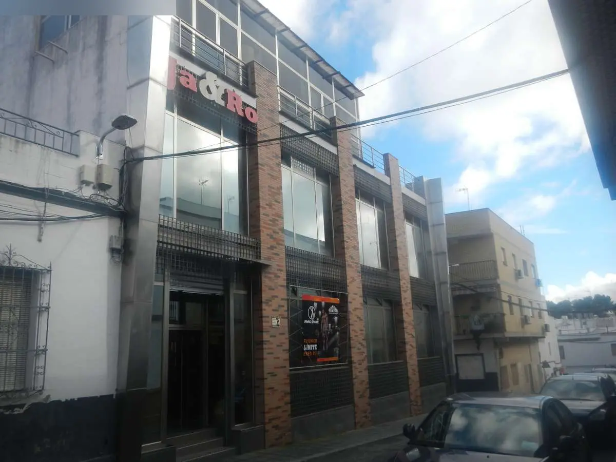 Local en Coria del Río