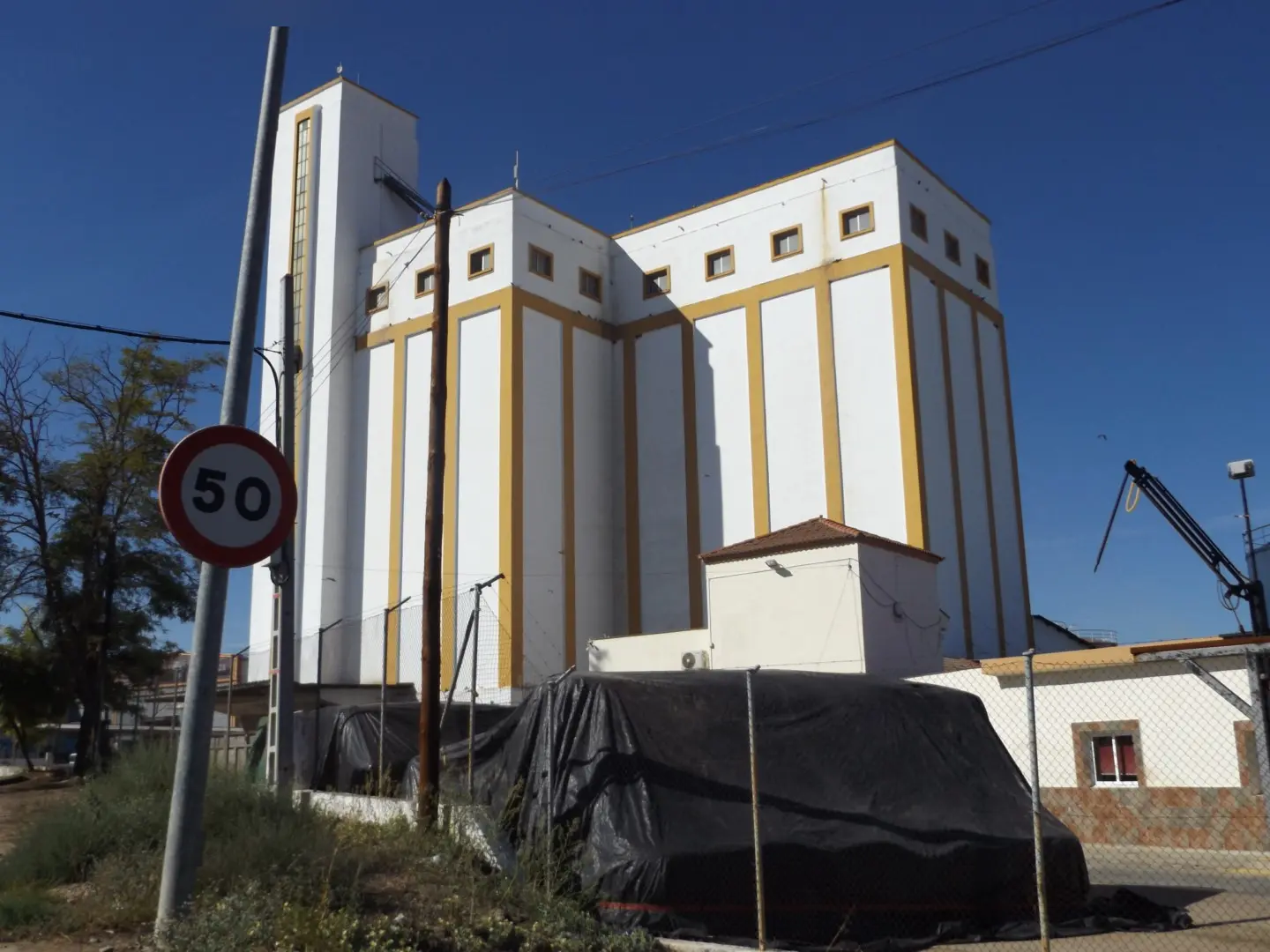Nave en Villafranca de los Barros