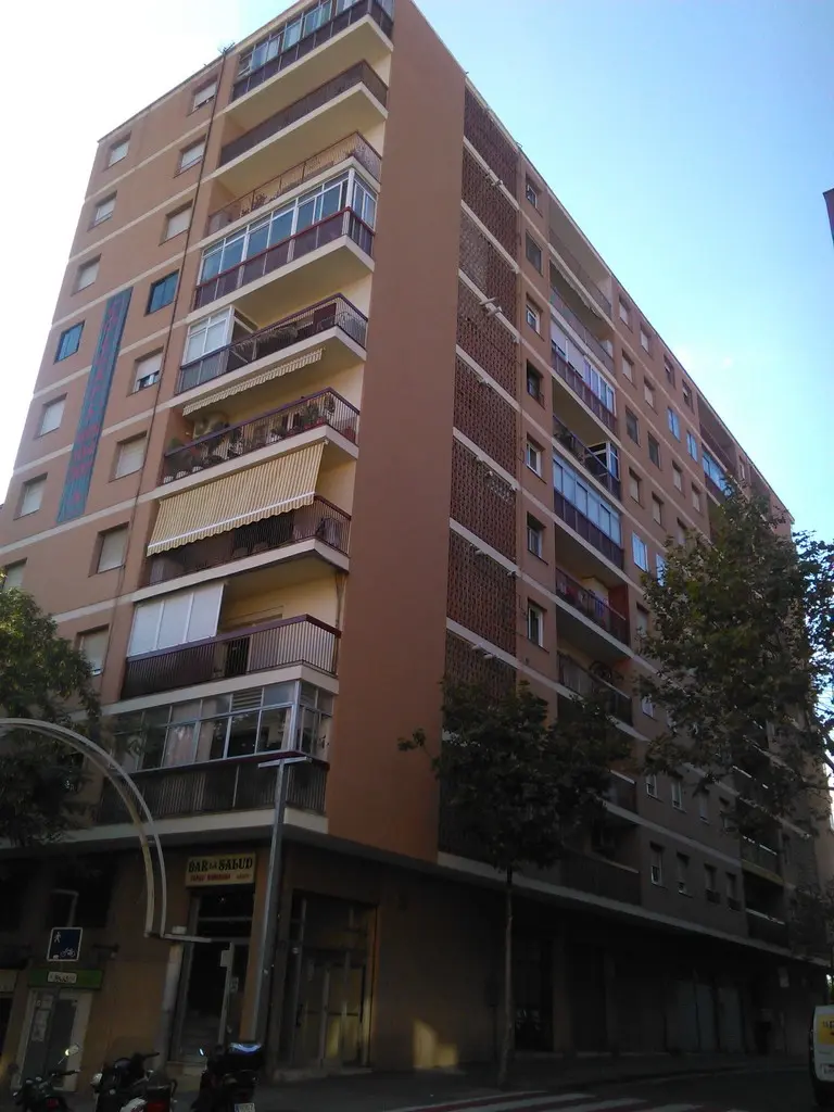 Local en Sant Feliu de Llobregat
