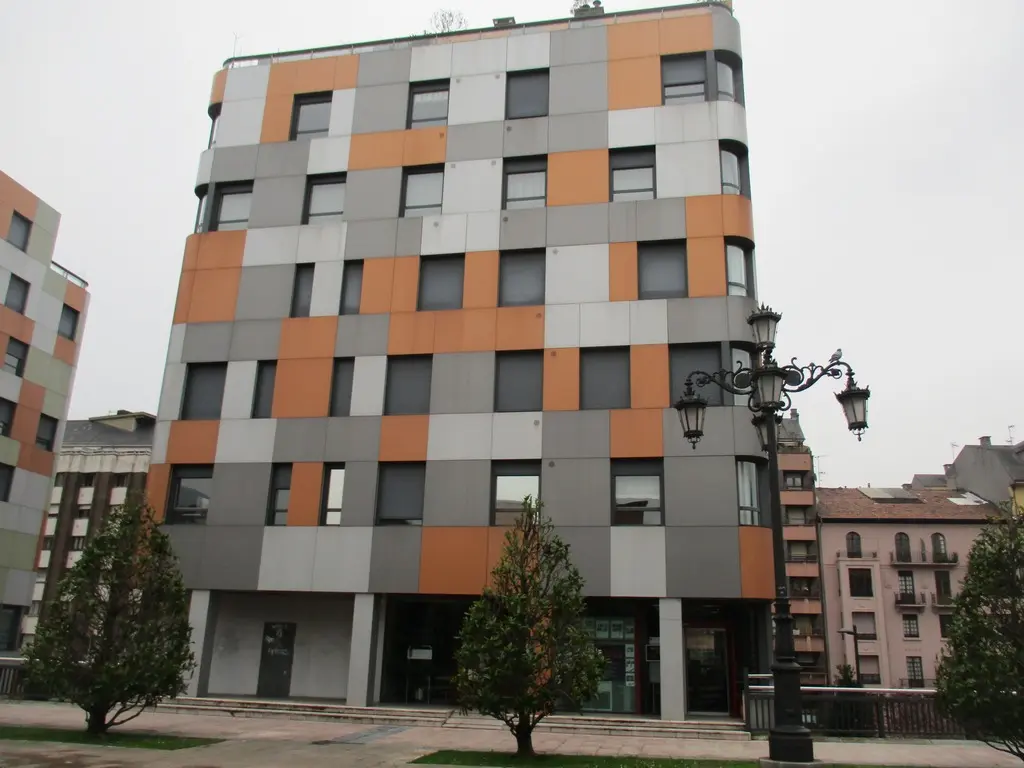Local en Oviedo