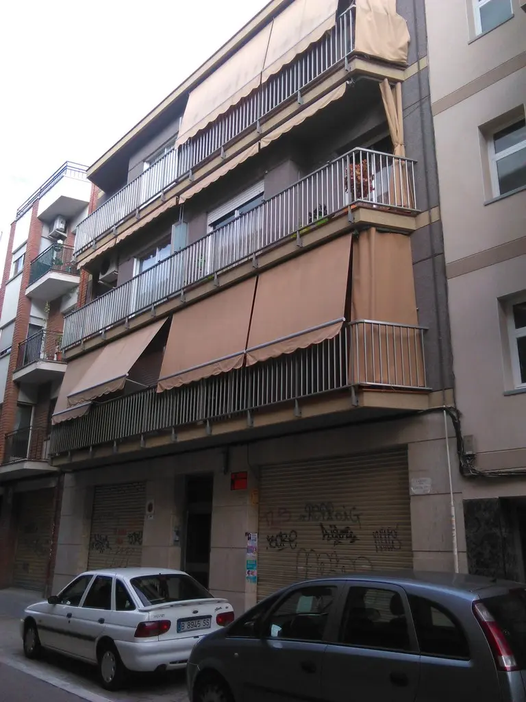 Local en Cornellà de Llobregat