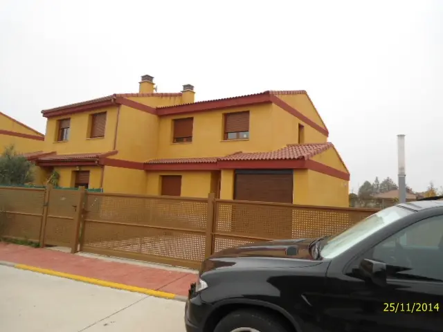 Vivienda en Grijota