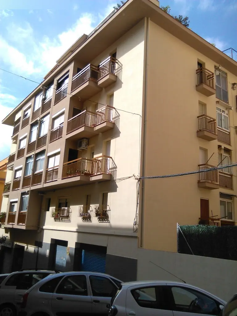 Local en Sant Feliu de Llobregat