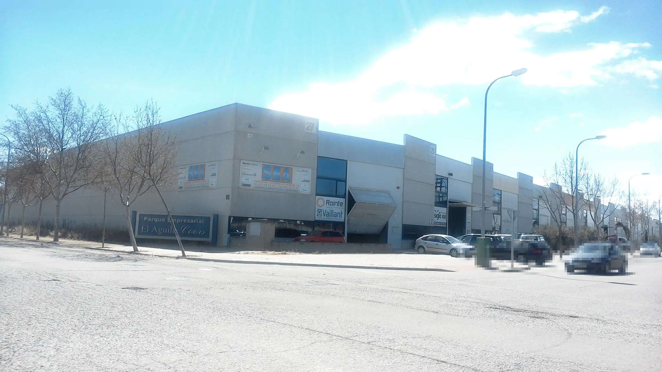 Nave en Utebo