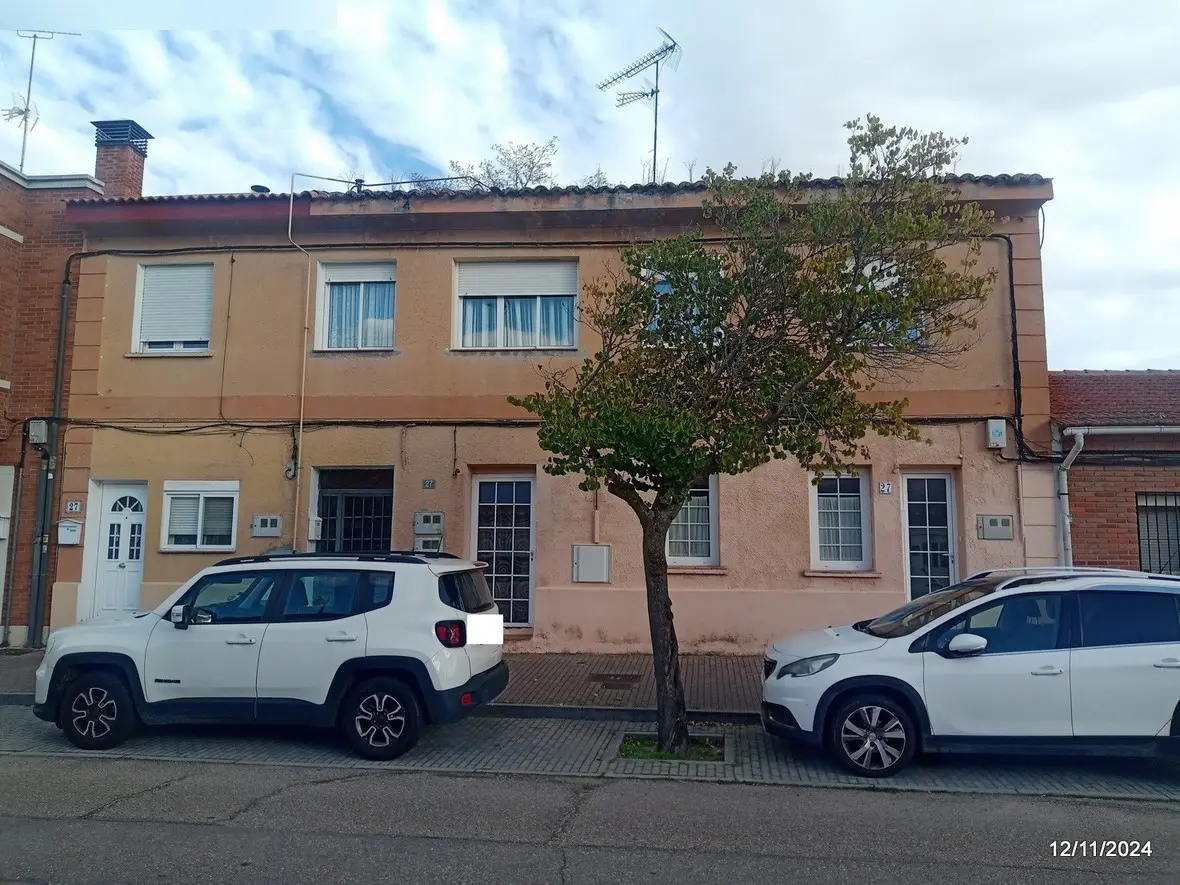 Vivienda en Viana de Cega