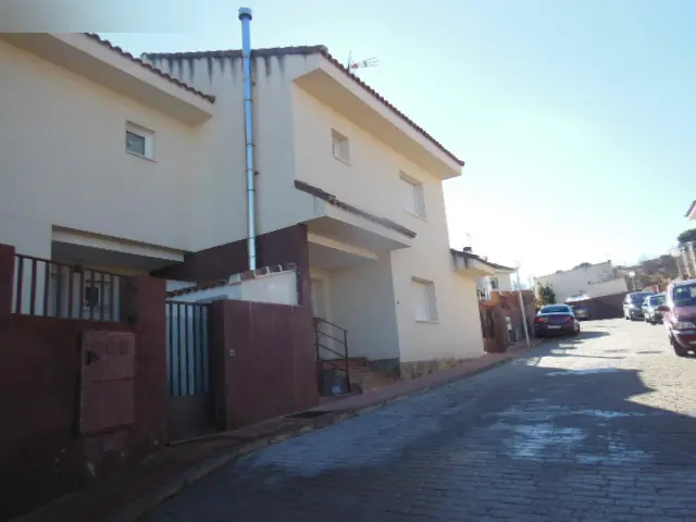 Vivienda en Valdelaguna