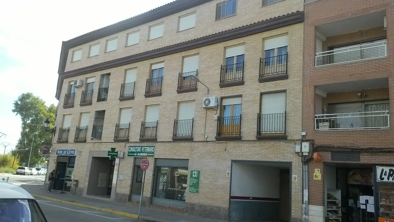 Vivienda en La Almunia de Doña Godina