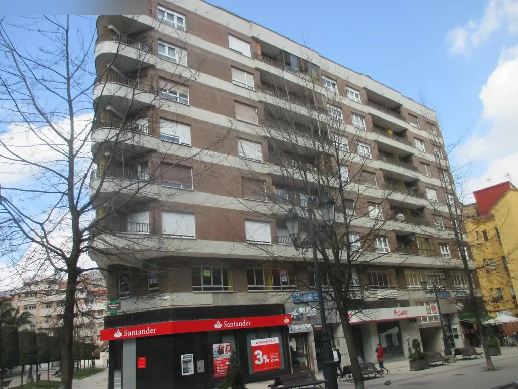 Local en Oviedo