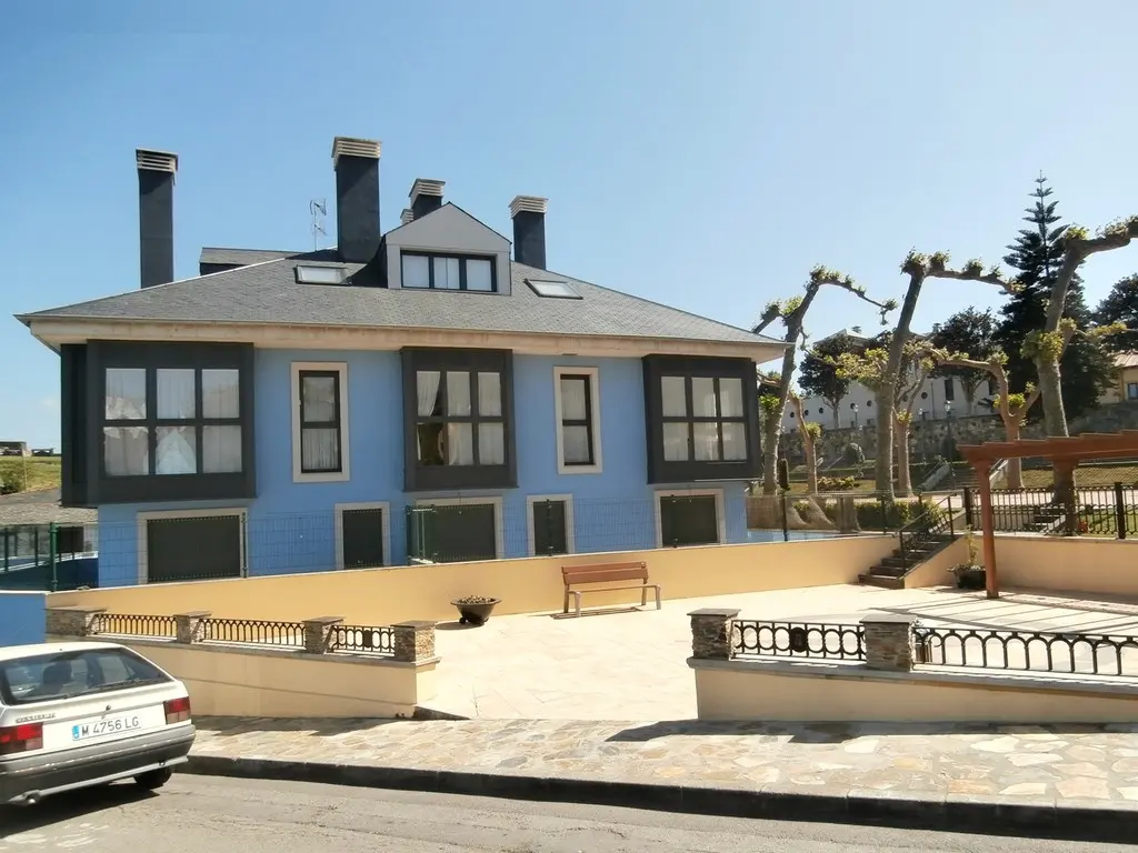 Garaje en Navia