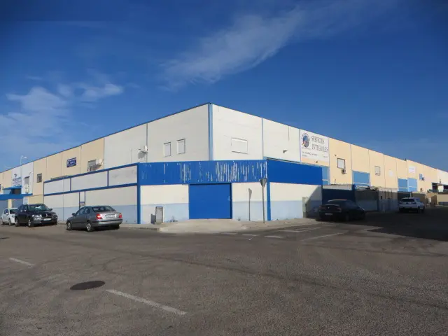 Nave en Seseña