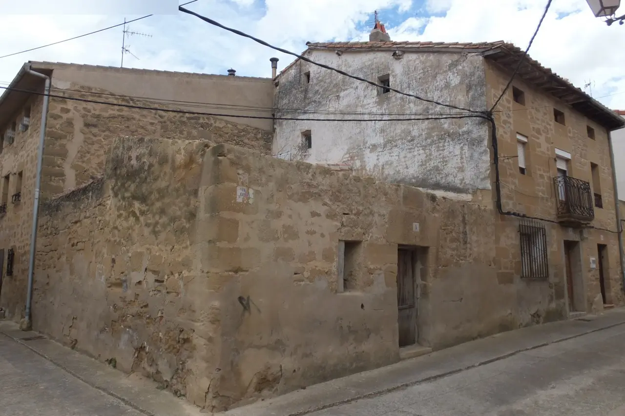 Vivienda en Tirgo
