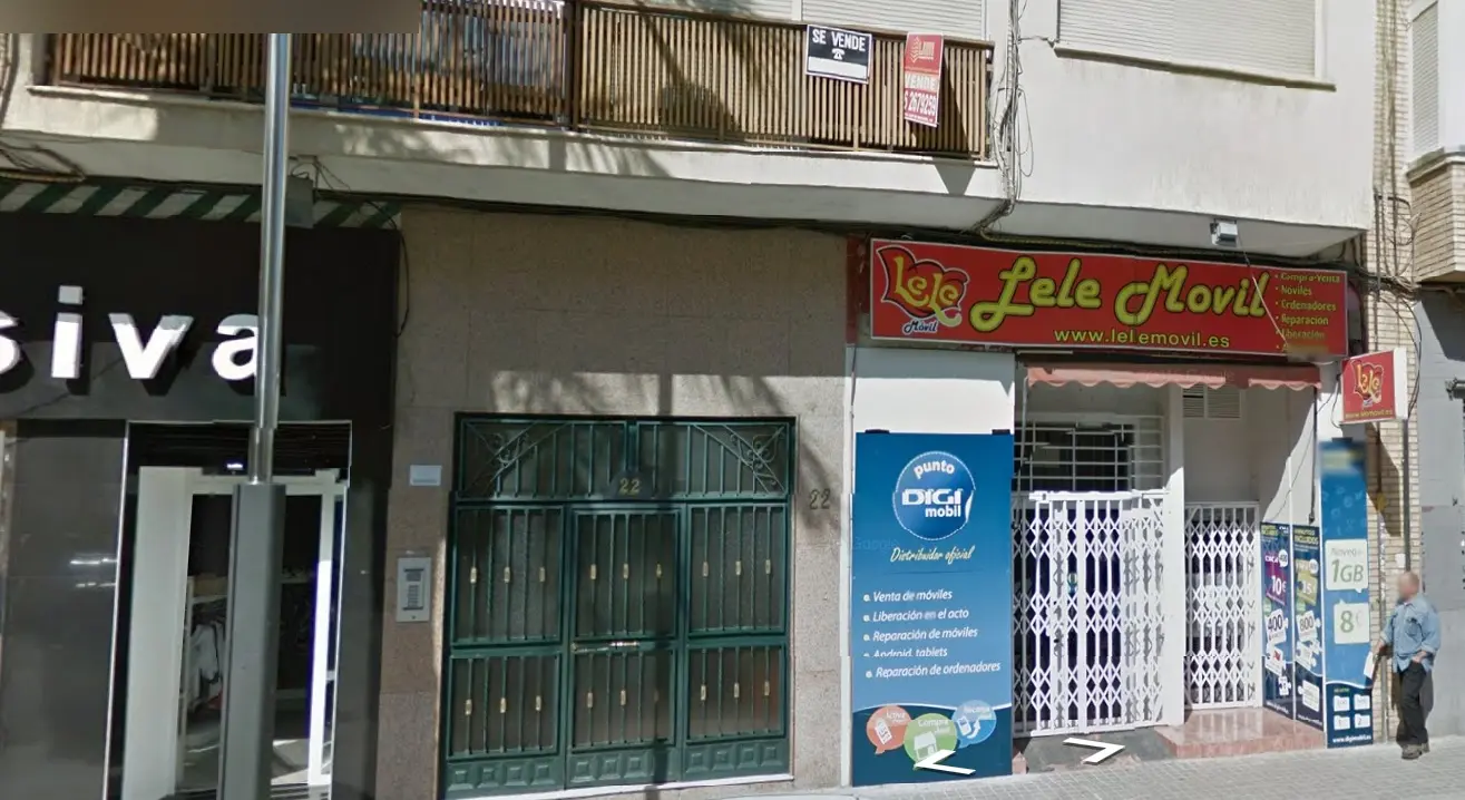 Local en Sagunto