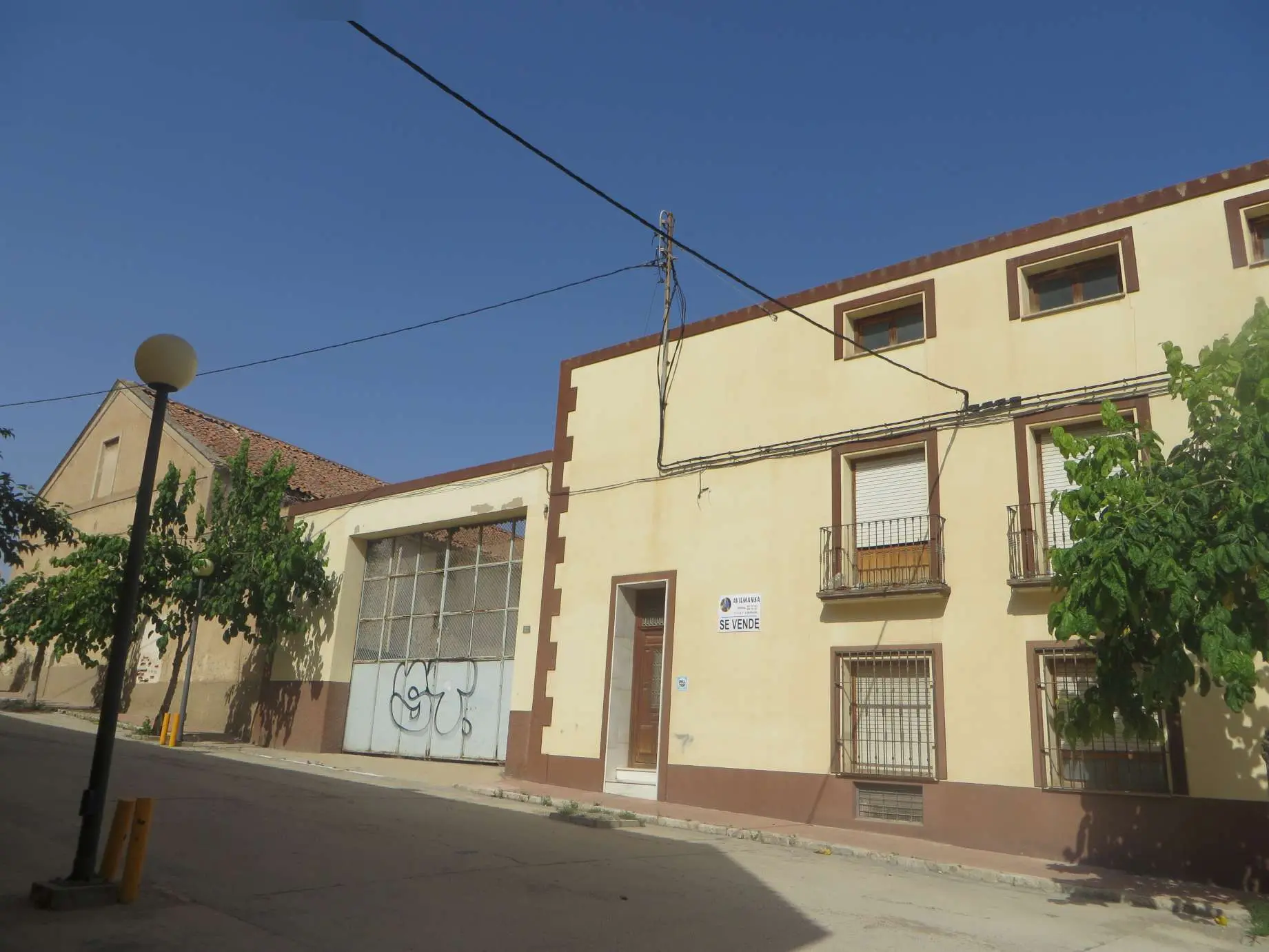 Local en Almansa