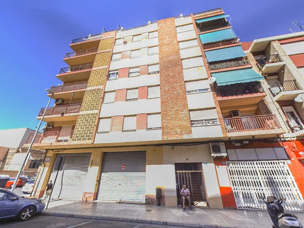 Local en Alzira
