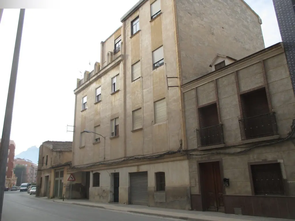Local en Cieza