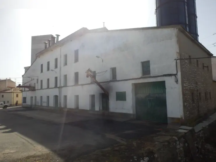 Nave en Mandayona