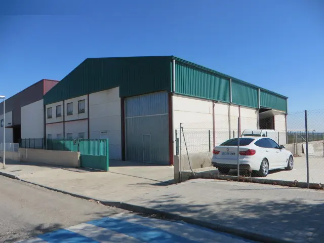 Nave en Seseña