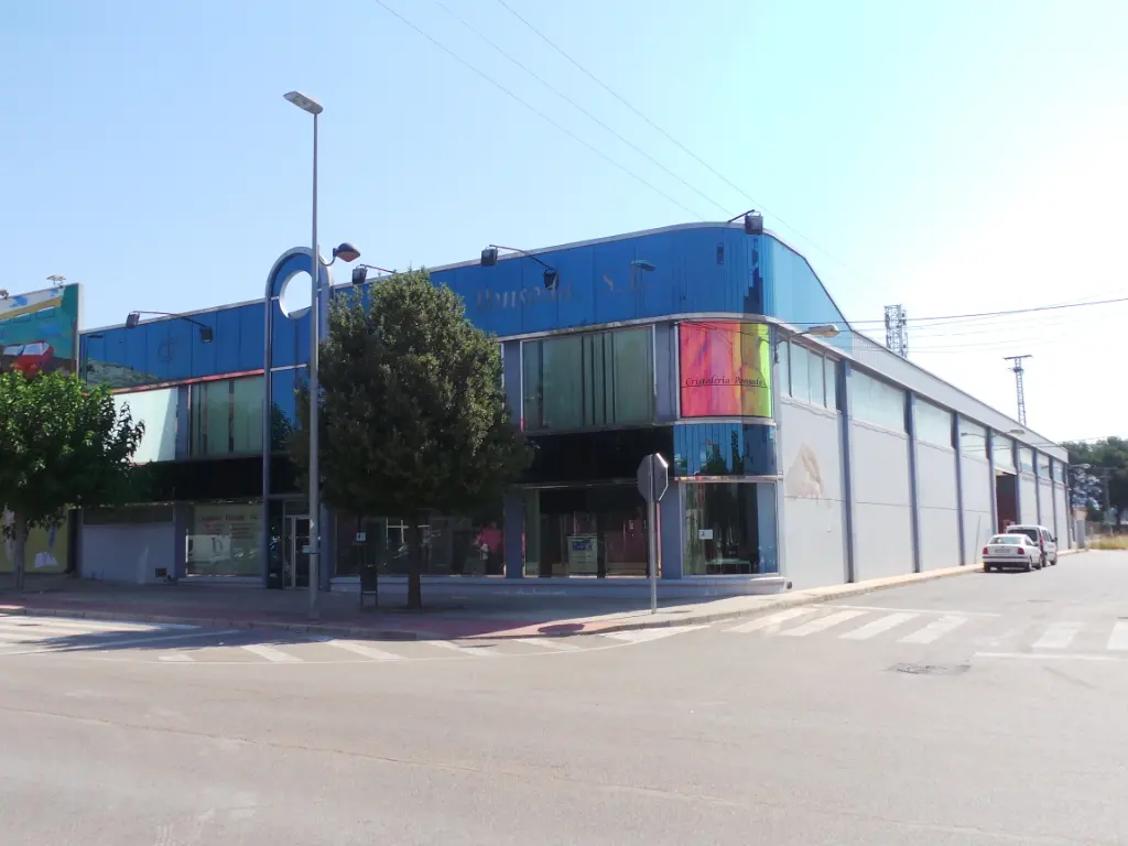Nave en Villena