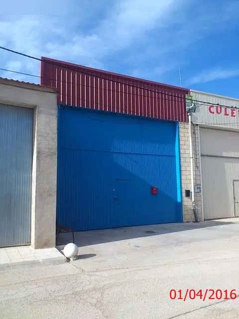 Nave en San Lorenzo de la Parrilla