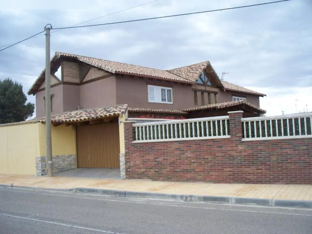 Vivienda en La Almunia de Doña Godina