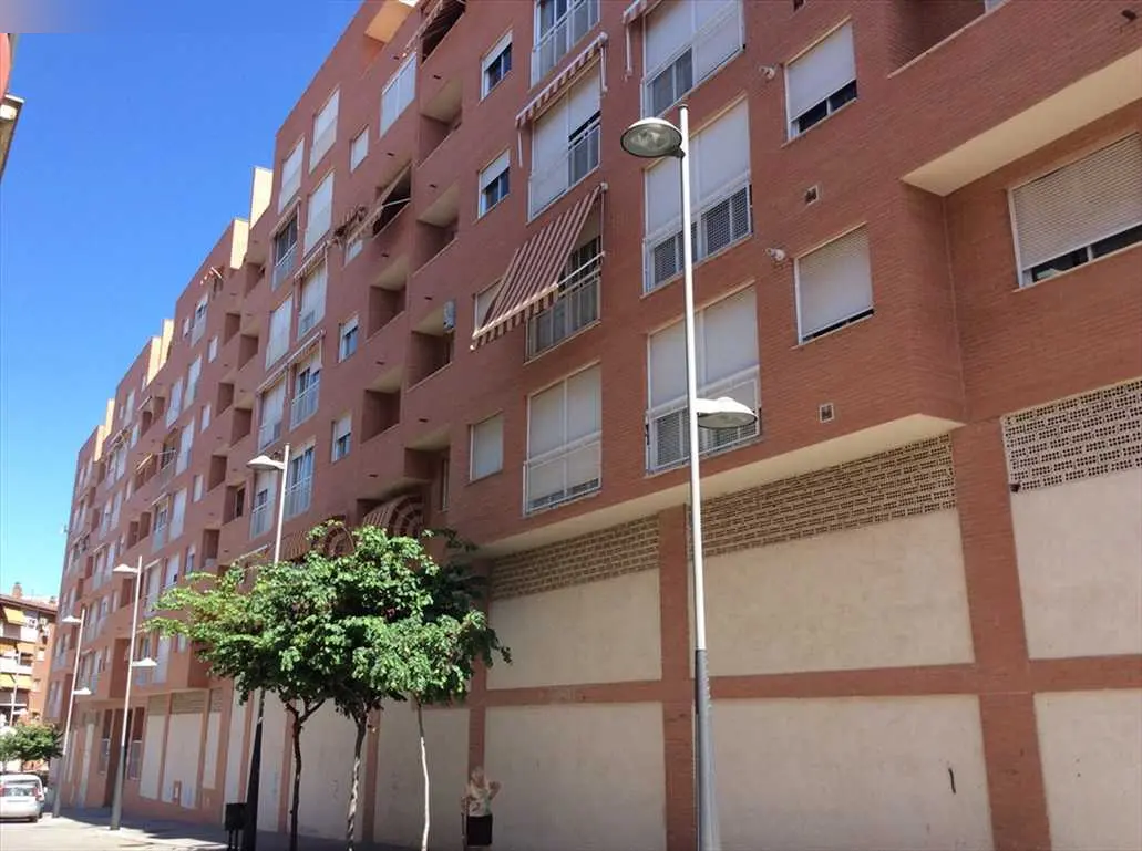 Garaje en Linares