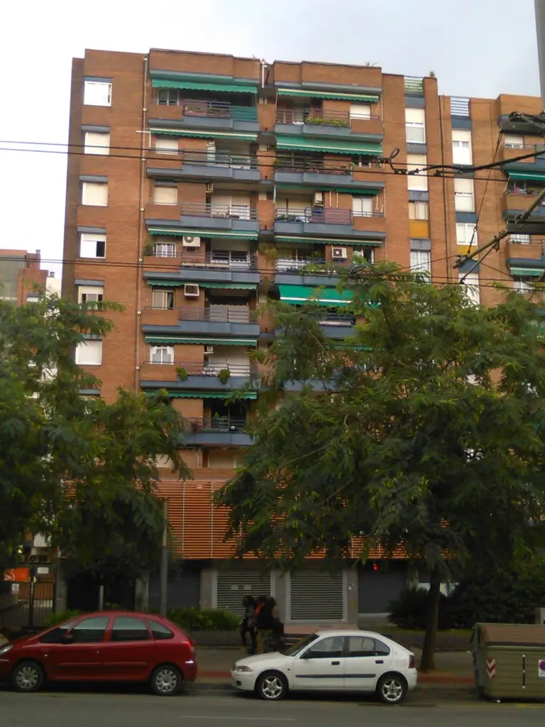Local en Cornellà de Llobregat