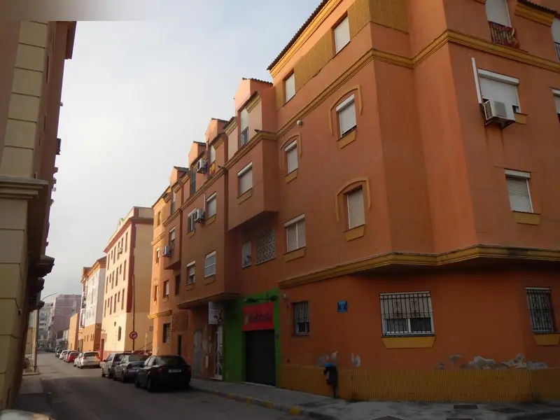 Vivienda en La Línea de la Concepción