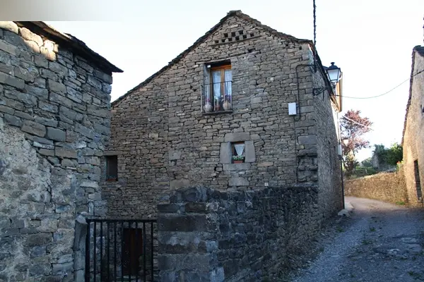 Vivienda en Broto