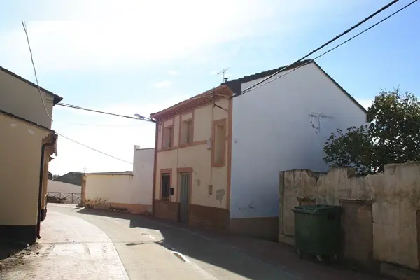 Vivienda en Almuniente