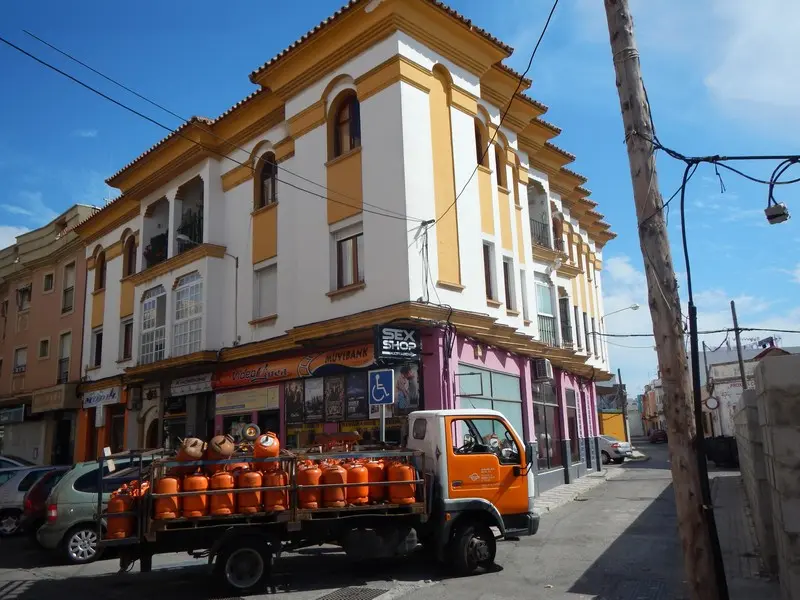 Local en La Línea de la Concepción