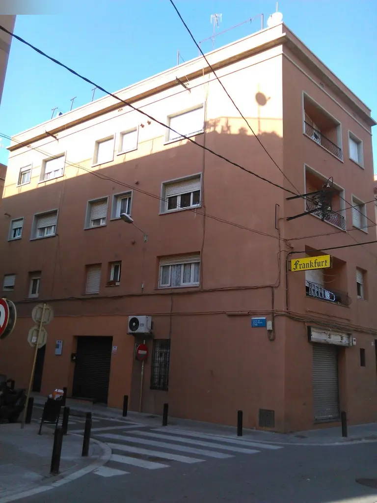 Local en Cornellà de Llobregat